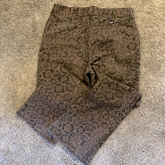 Wrangler Fender animal leopard cheetah flare jeans size 30 - Picture 6 of 8